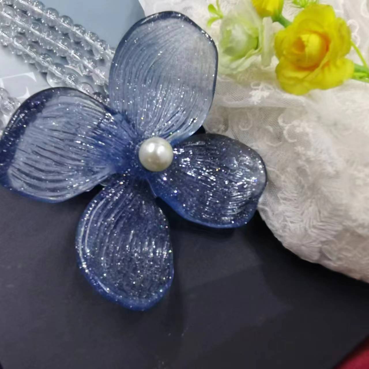 Qingdao's silver powdered blue flower.