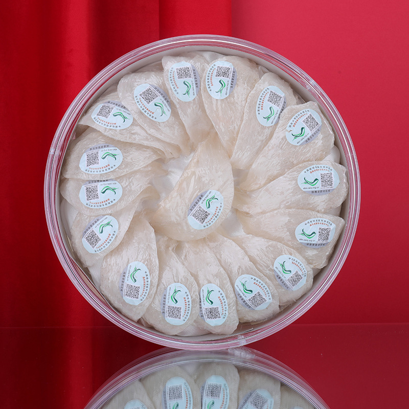 Những con chim nuốt biển đã được mã hóa được nhập vào tổ dao động, một kích thước, và người phụ nữ mang thai, lụa vàng và chim nuốt trắng, cung cấp một chất bổ sung hàng loạt.