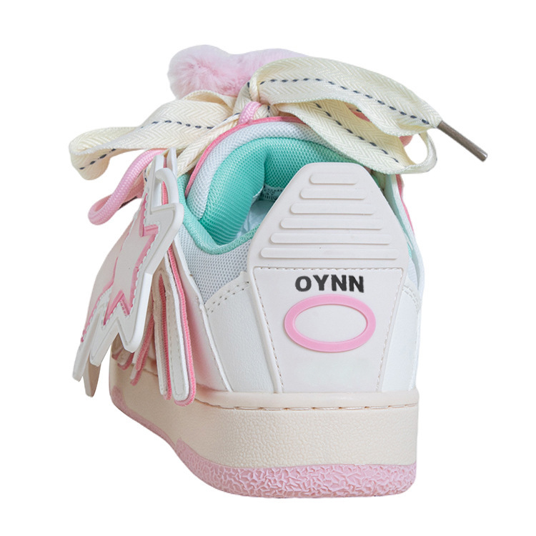 "OyNN Young Young's Juniors in White Deer Shoes.