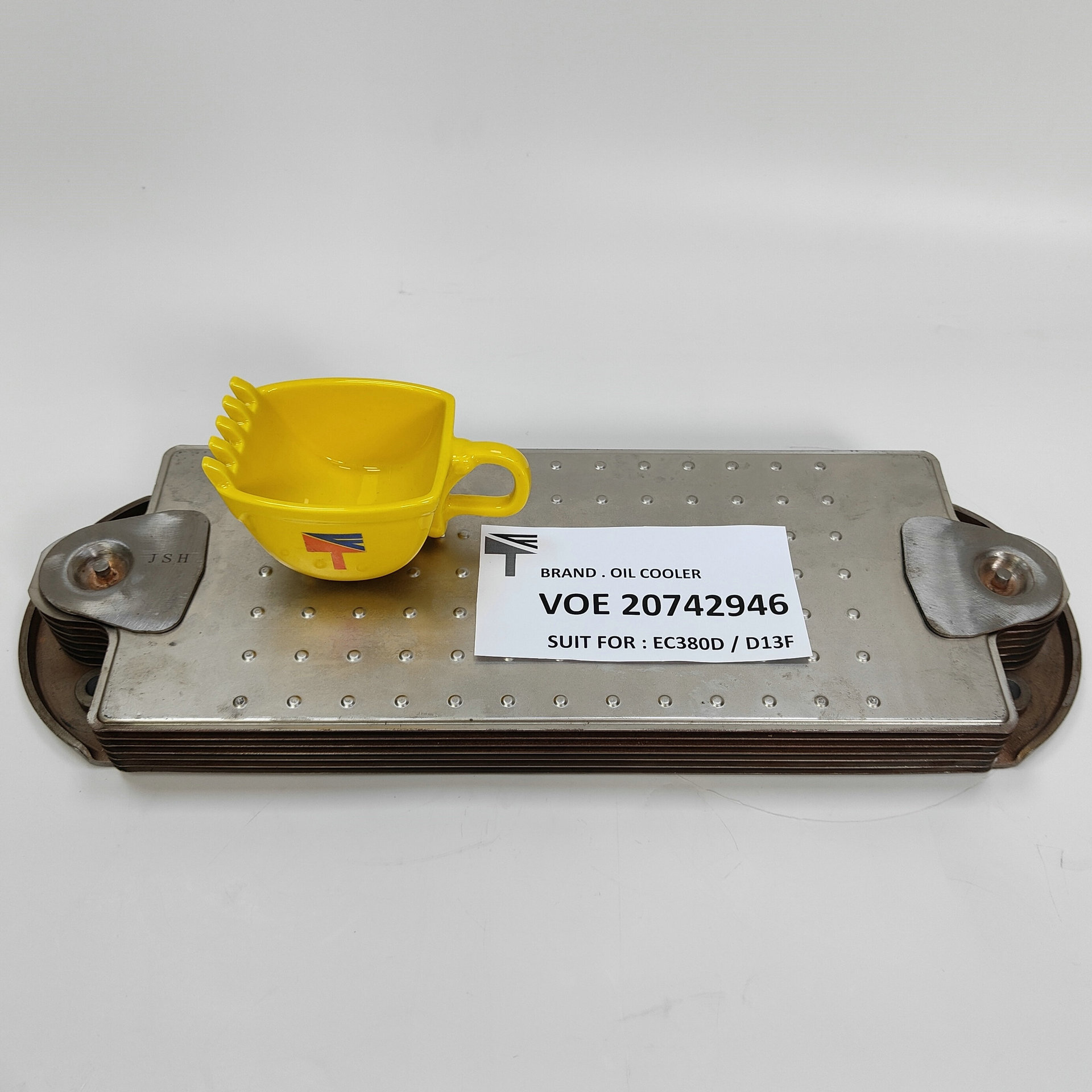 VoE20742946 oil cooler for excavator EC380D, engine D13F mechanical accessories