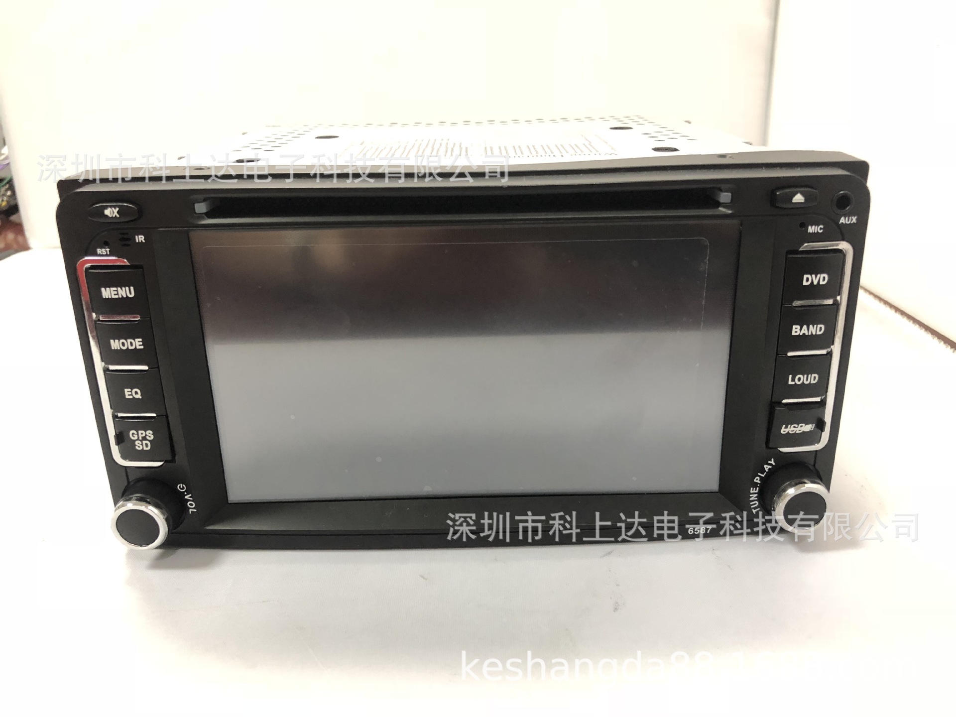 A 6.2-inch universal DVD player, a DVD GPS player, supports Bluetooth 1080P.