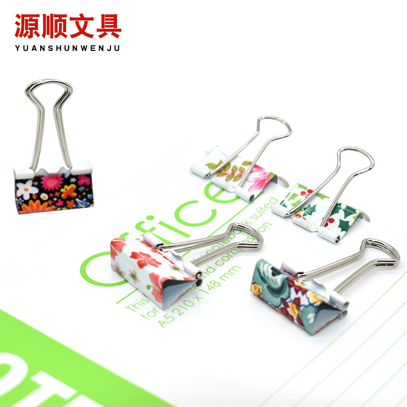 Colored long tails and paper test paper metal office clips, cute little fresh printer.