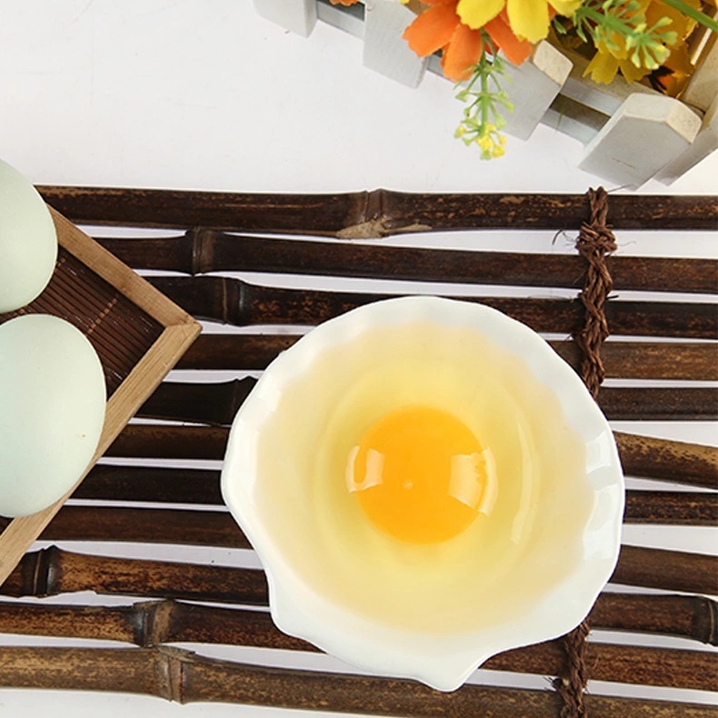 The farmer's egg forest has a lot of green shell eggs.