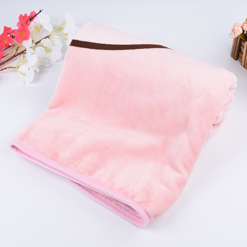 The factory distributes French velvet blankets with blankets for children and office blankets.