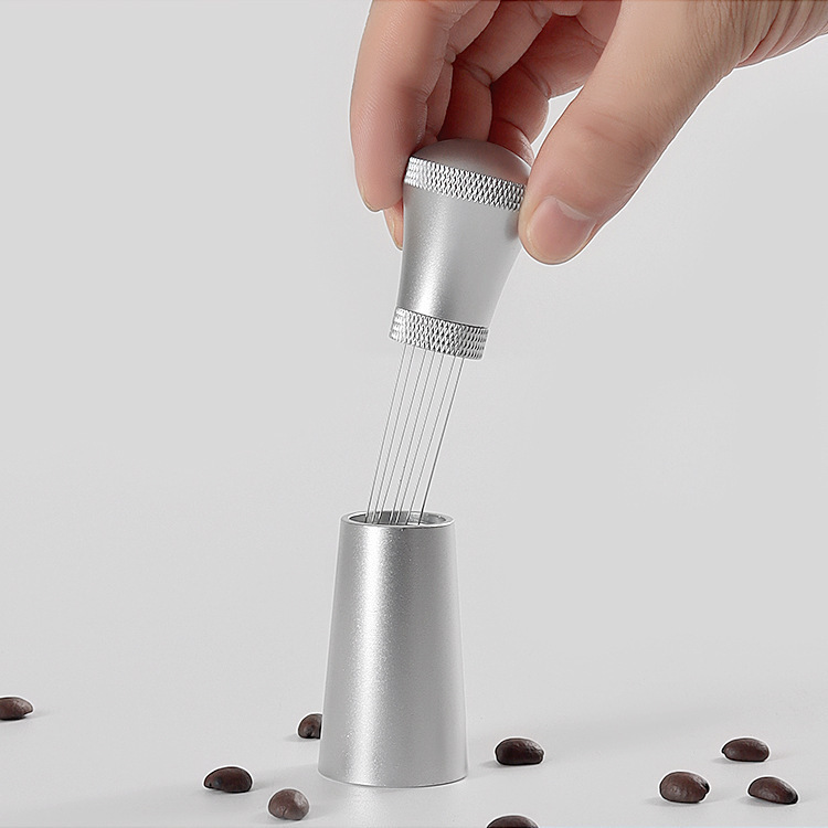 Stainless steel-covered needle platinum powdered with a bottom-seated pasta bar mixer.