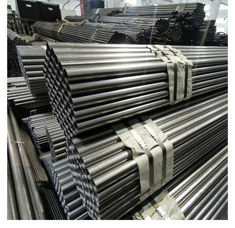 A non-tin steel plant has set a 16*0.6 high-frequency welding pipe straight through the steel pipe to be processed on a ruler basis.