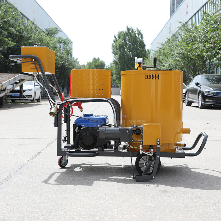 A small crack patcher at a 60L hand-push suture suture machine on the Jianji road