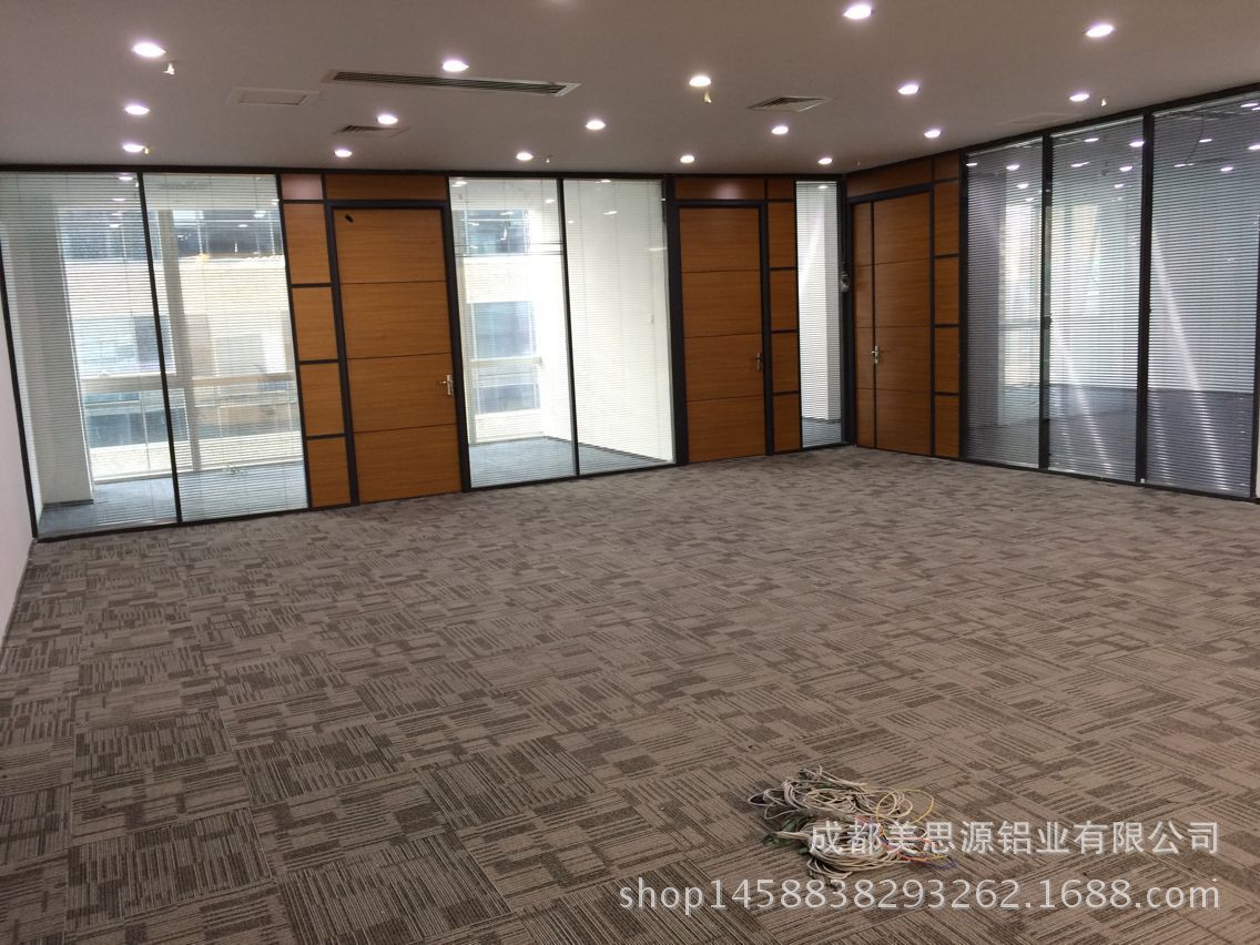 공장의 살아있는 직접적인 사무실 스크린, 높은 사무실 분할, 알루미늄 합금 높은 벽 사무실 유리 장벽.