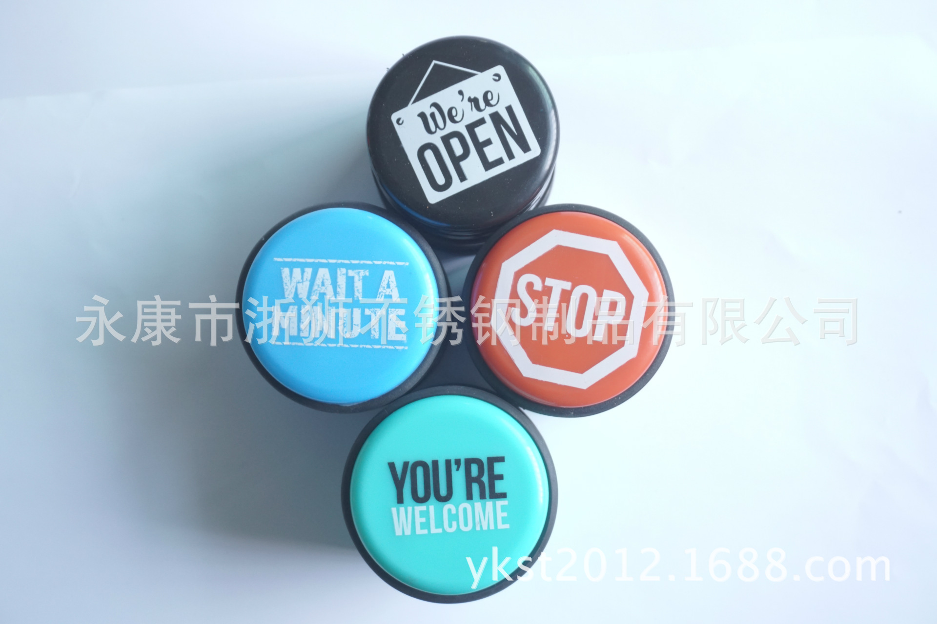 Cánh cửa sáng tạo đâm vào cánh cửa, chất lượng Đức cung cấp hệ thống điện.