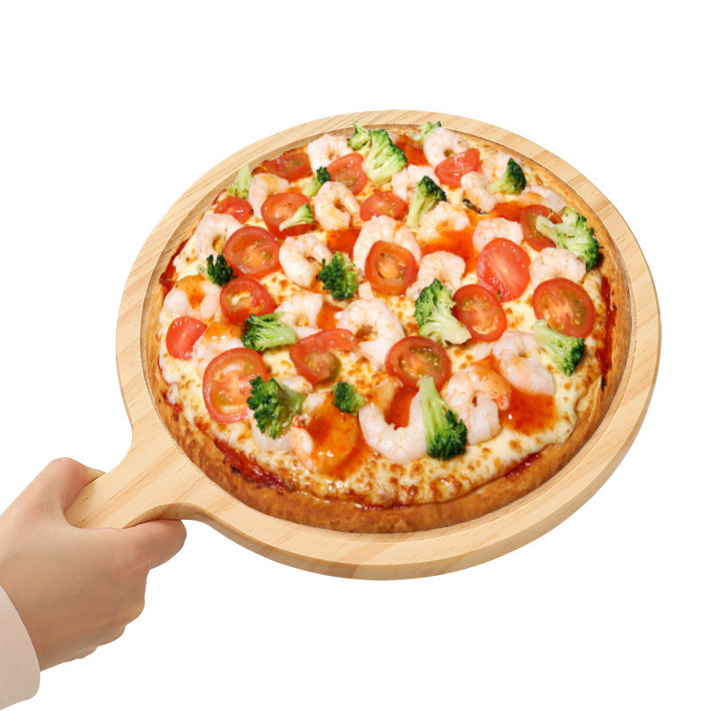 Nó được chủ sở hữu của một đĩa pizza đơn, một miếng của một cái khay tây cỡ tròn.