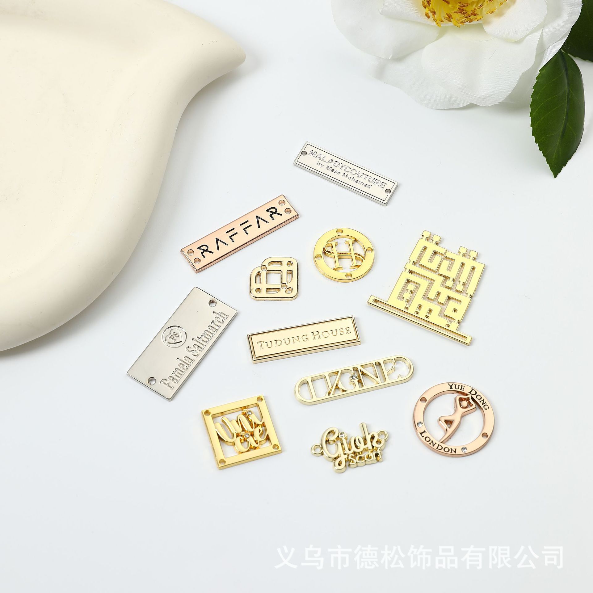 Specialized in Zinc Alloy Hand Seams Decoration Five Gold Decoration Line Lines Embrace Line Lines