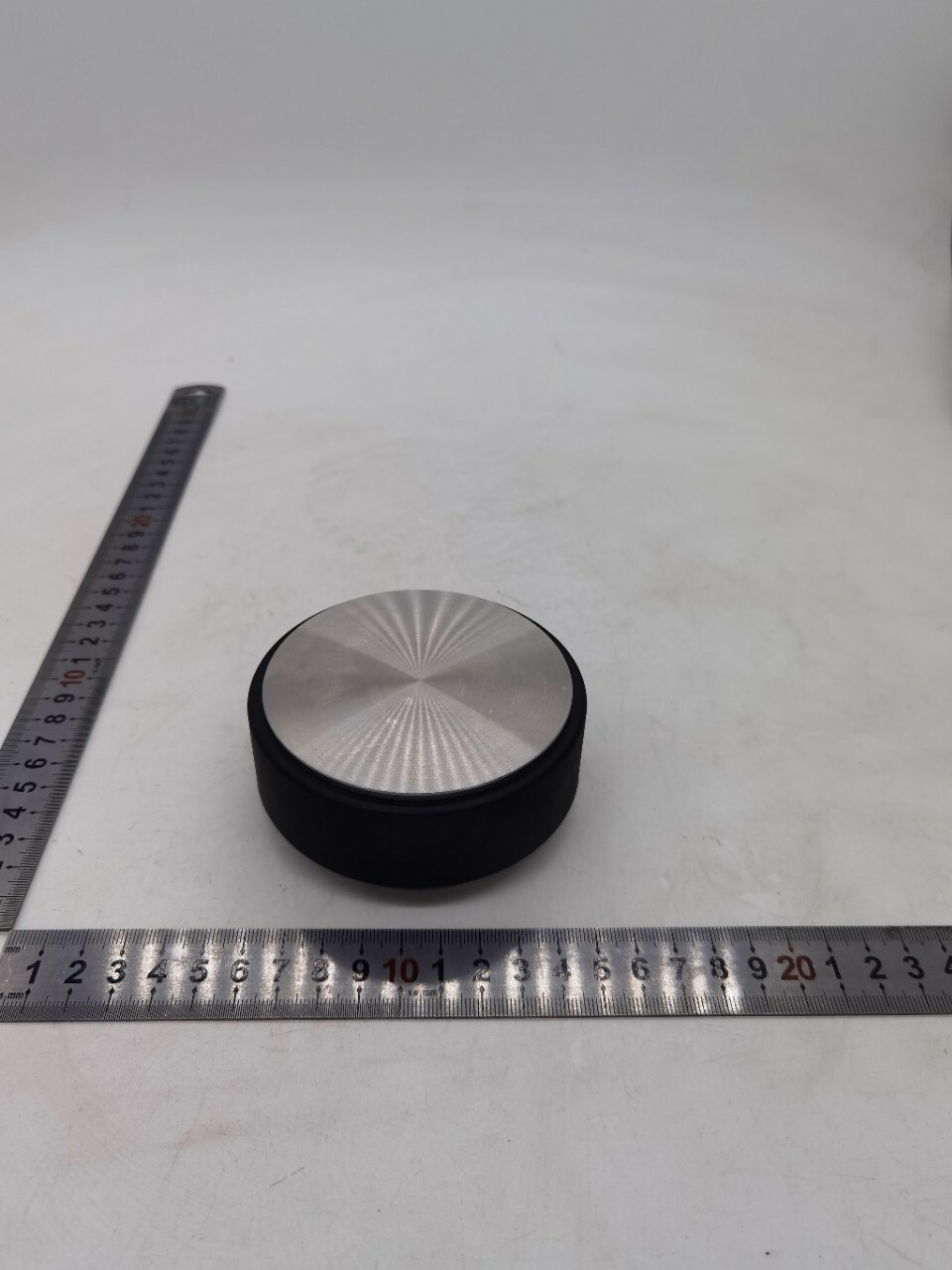 Những cánh cửa thép không rỉ đặc chống lại vỏ 304 của cánh cửa cao cấp dừng lại.