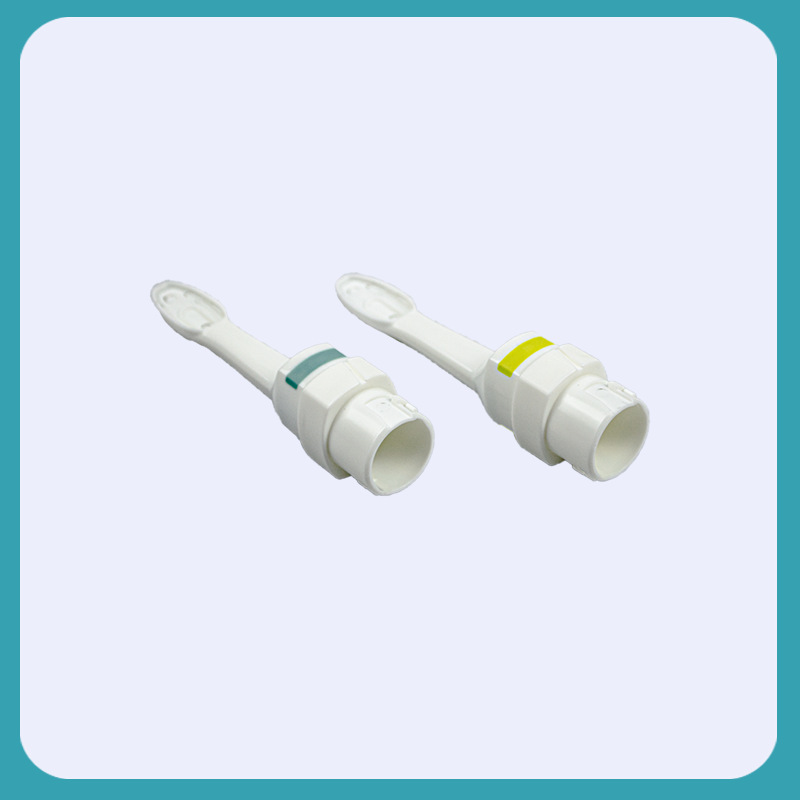 The plastic mould for electric toothbrush fittings is customised for processing.