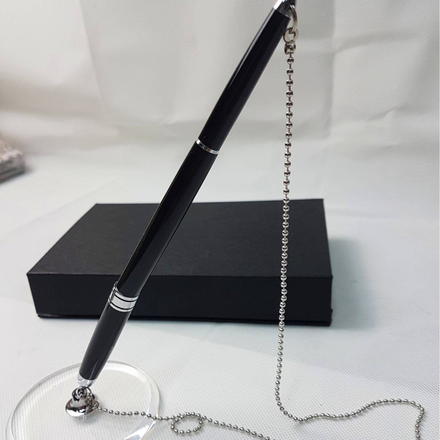 The metal pen, the bank counter signature pen, the high-end crystal bottom creative counter.