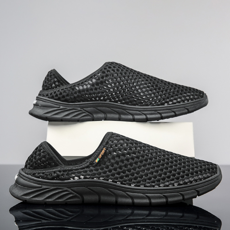 The men's shoes breathed in the summer's 2023 new running tide shoes woven on the web to prevent sweat-sucking men's shoes.