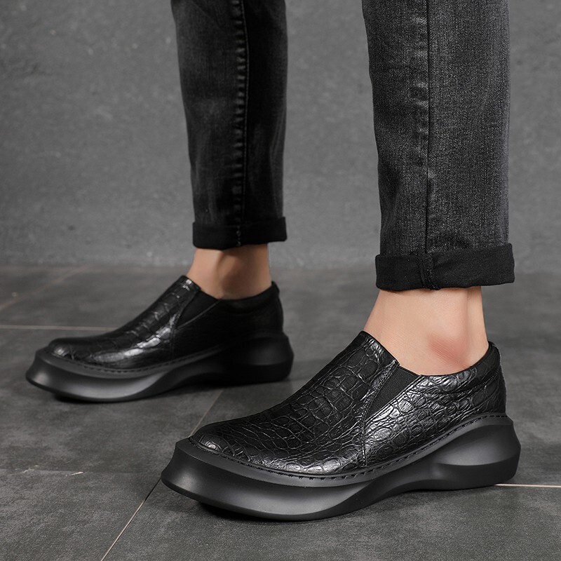 O'Malco's pure black alligator-skinned oxen-skin-shoe-shoe-shoe-shoe-shoe-shoe-shoe-shoe.