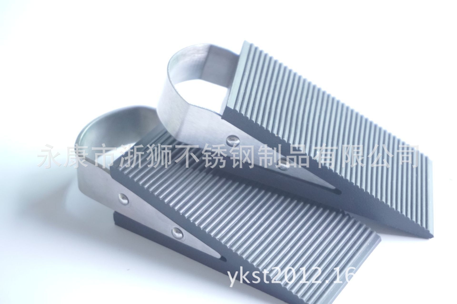 Cánh cửa bảo vệ trẻ em trong tam giác sẽ không được gắn với các nhà máy dễ dàng để phát triển để nhận được các lệnh thương mại nước ngoài chỉ