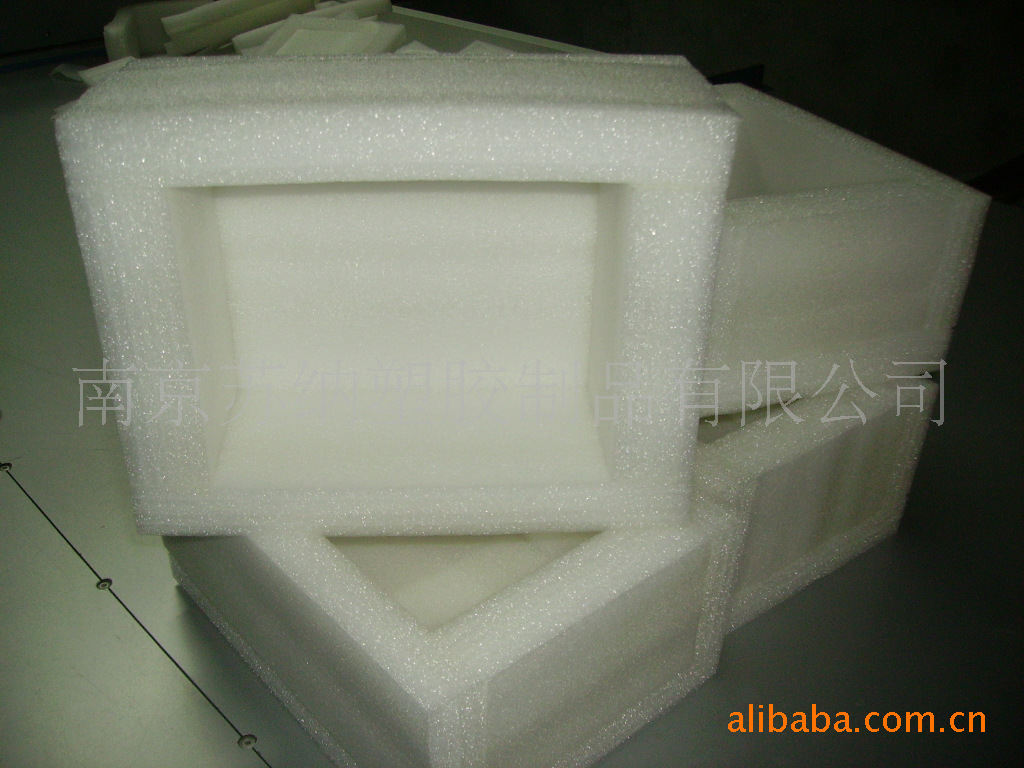 Production of large quantities of EPE cotton foam boxes at low cost