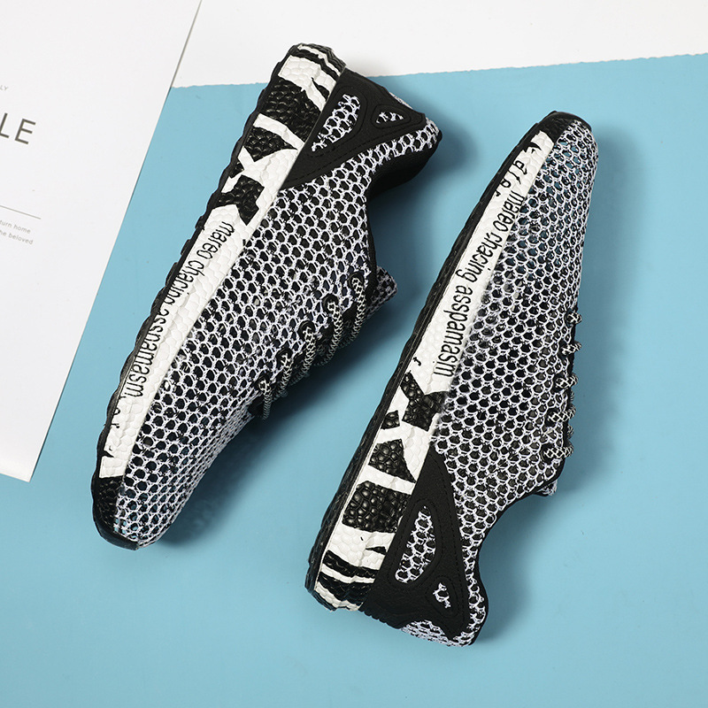 The factory sells the male shoes for the 2020 summer new hip-hop sports shoes.