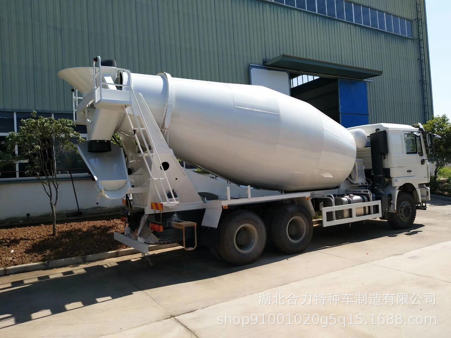 Ten-side concrete mixer transporter price. Ten-side blender plant.