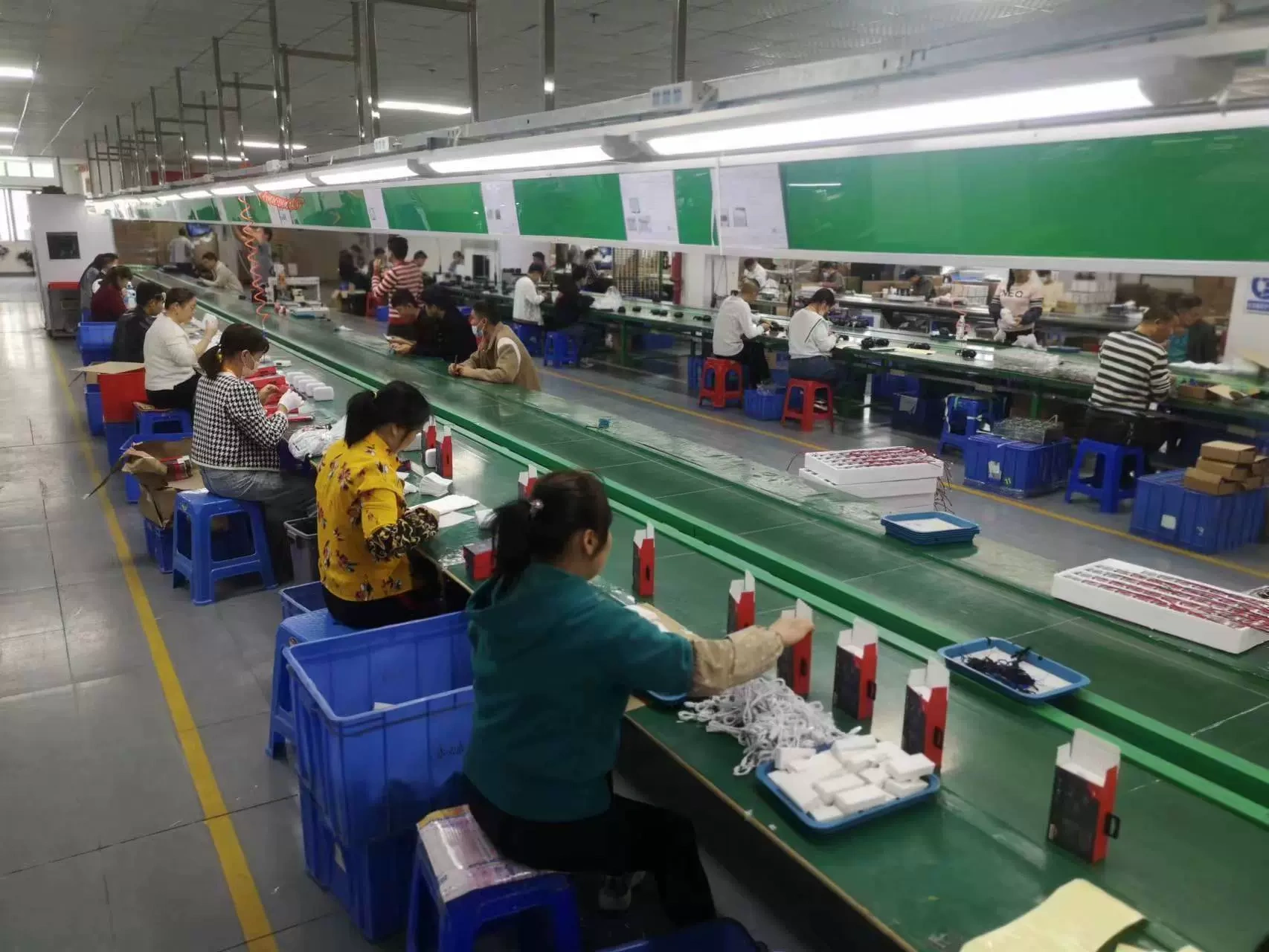 Đông Gia. Công ty công nghệ và trái cây nổi tiếng của thành phố