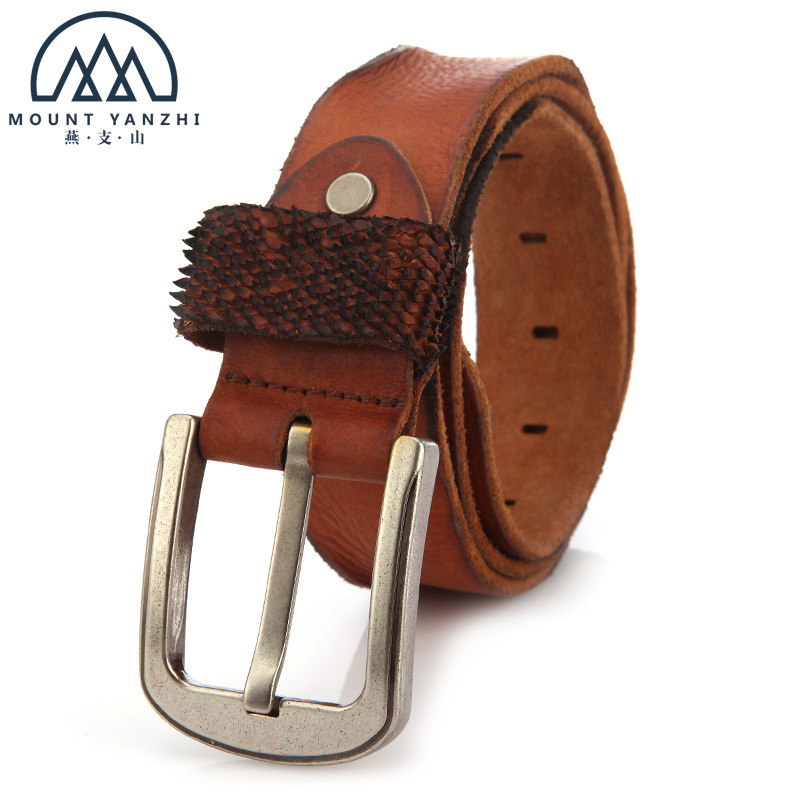 The Guangzhou factory customised the head-covered pelt belt for a man with a retro-creatured leather button belt.