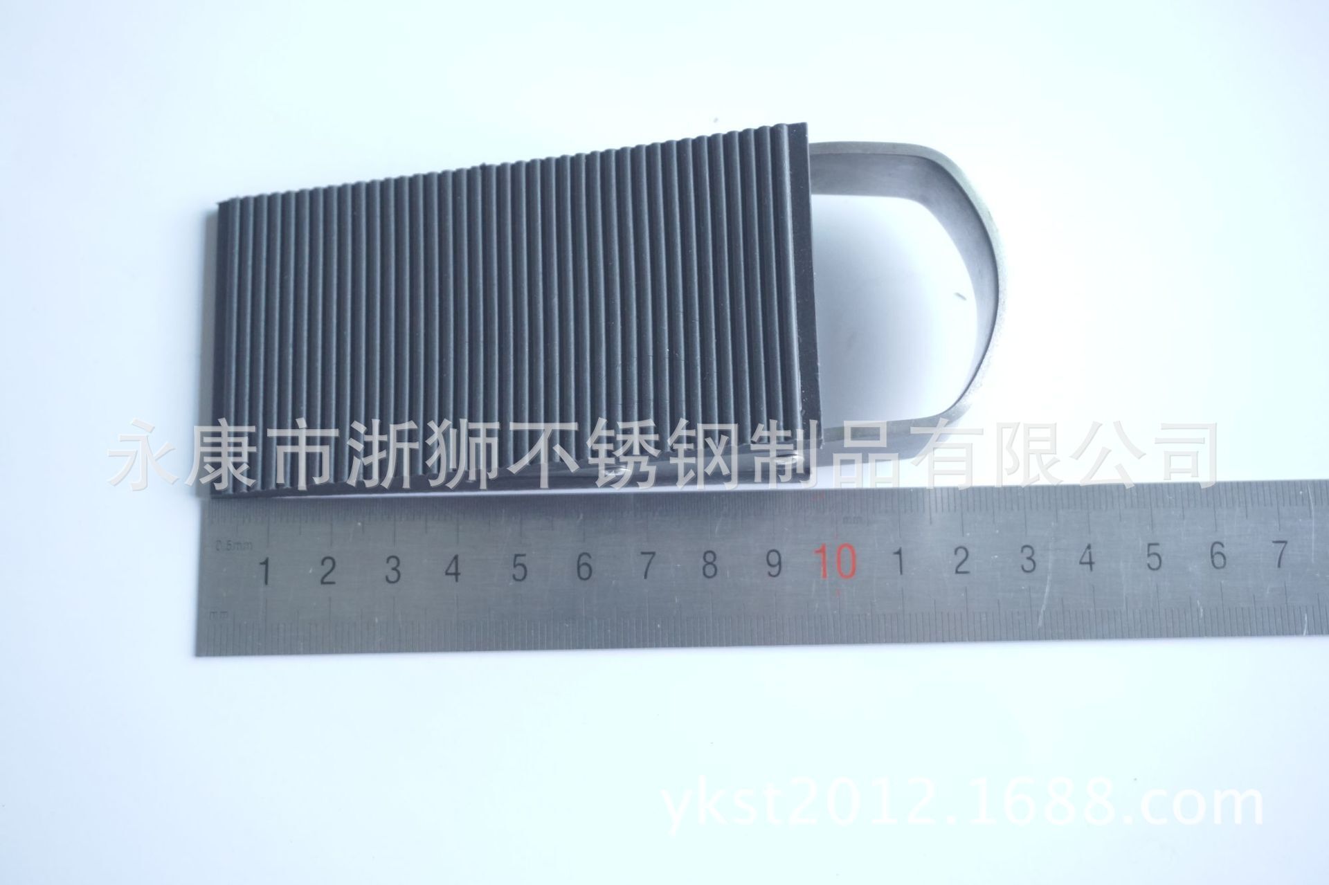 Cánh cửa bảo vệ trẻ em trong tam giác sẽ không được gắn với các nhà máy dễ dàng để phát triển để nhận được các lệnh thương mại nước ngoài chỉ