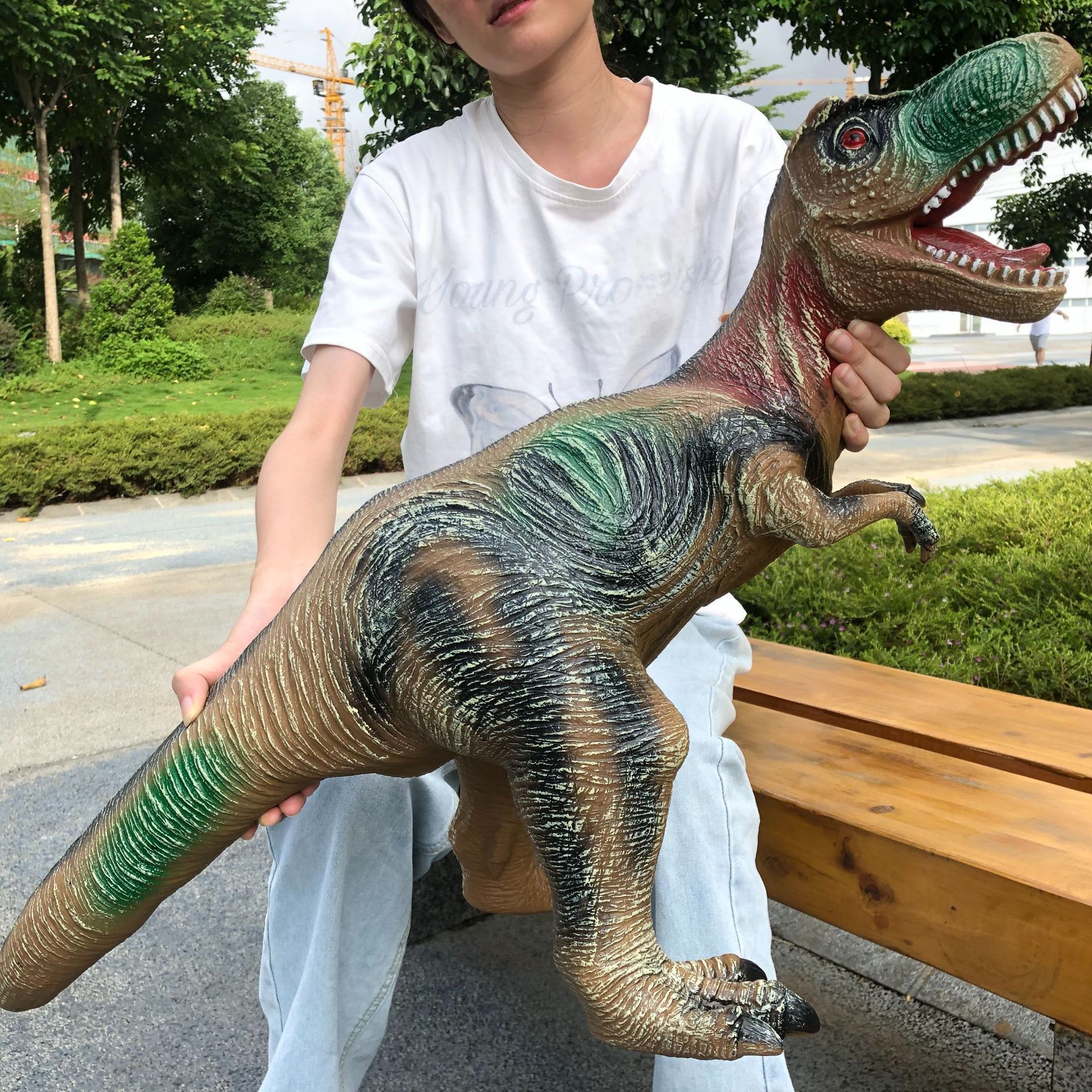 Một món đồ chơi khổng lồ, rất mềm mại.