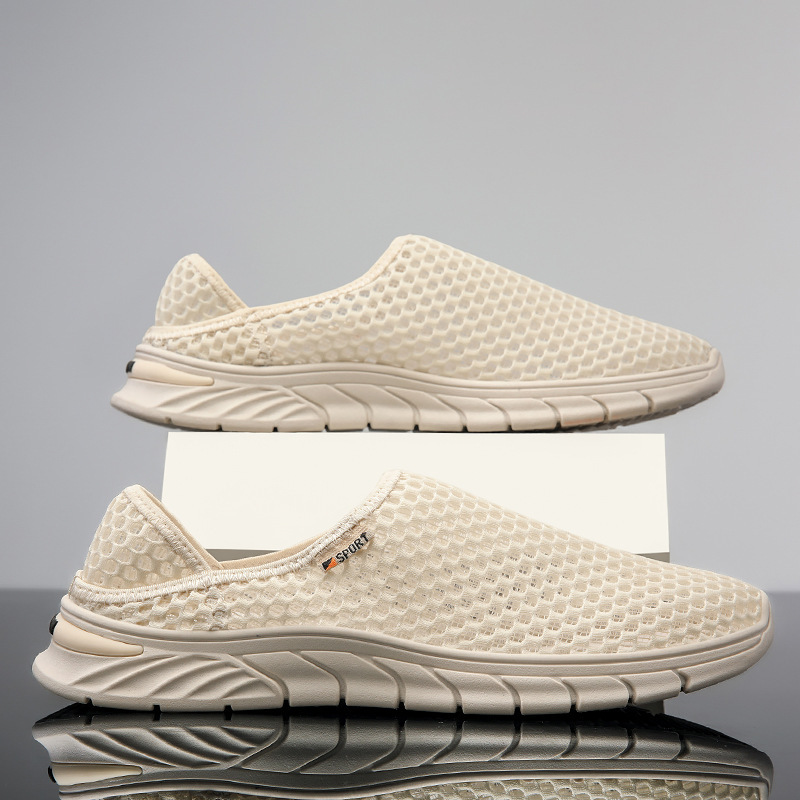 The men's shoes breathed in the summer's 2023 new running tide shoes woven on the web to prevent sweat-sucking men's shoes.