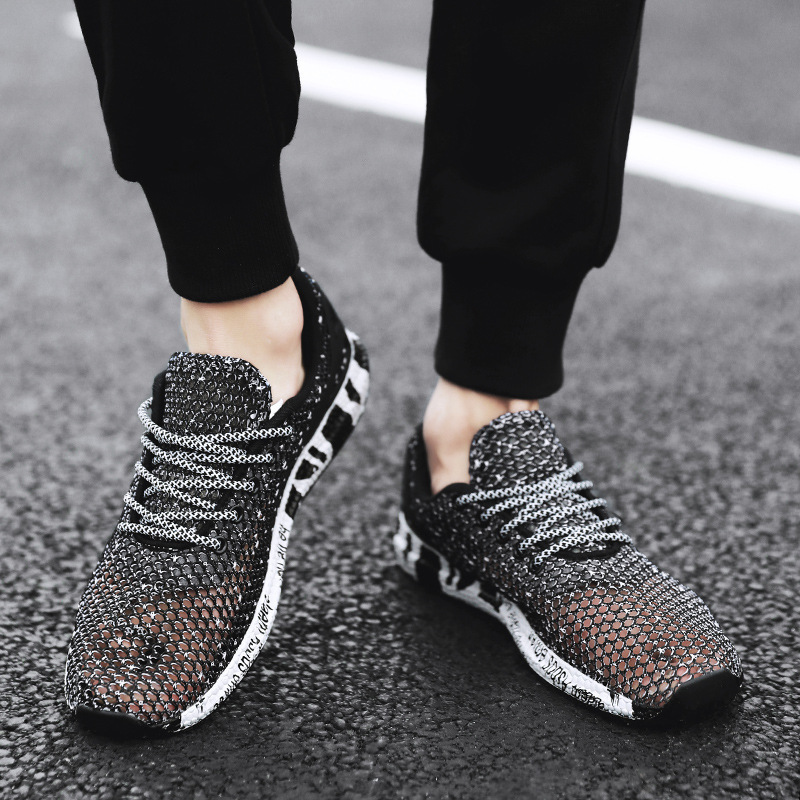 The factory sells the male shoes for the 2020 summer new hip-hop sports shoes.