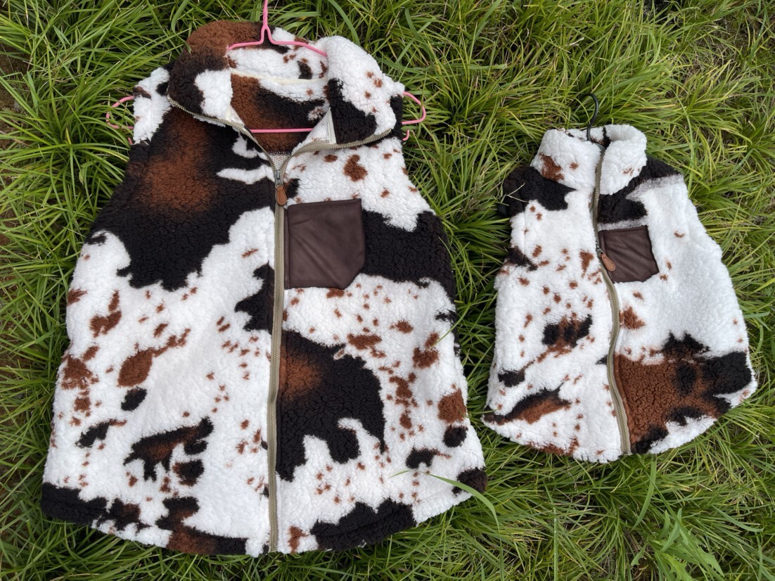 北美冬季熱賣奶牛棉花絨親子外套mommy&me cow print sherpa pull