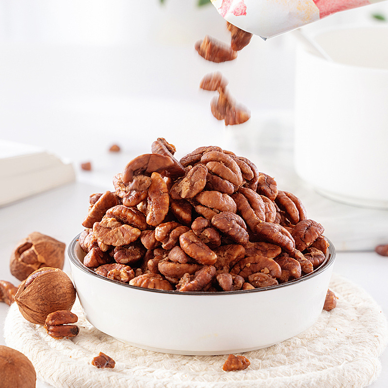 Yao Yao's new shipment of pecan nuts, 108g pecan nuts, is a year old.