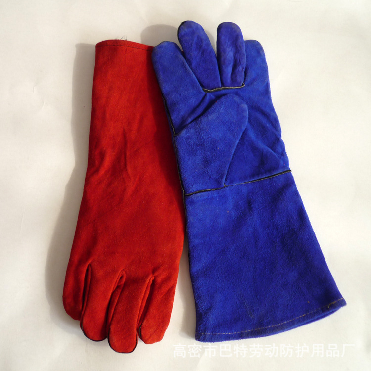 Robert's gloves supply two layers of insulated average liner welder's gloves Butter's welder's gloves.