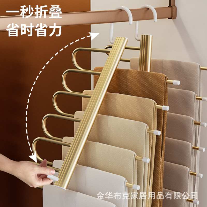 Nhà máy bán nó. Những thanh thép gấp không rỉ. Kéo giãn và gấp.