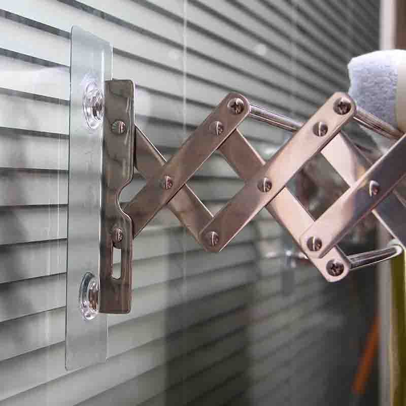 Cái giá đỡ của nhà máy bằng thép không gỉ có thể được gấp lại trong nhà vệ sinh.