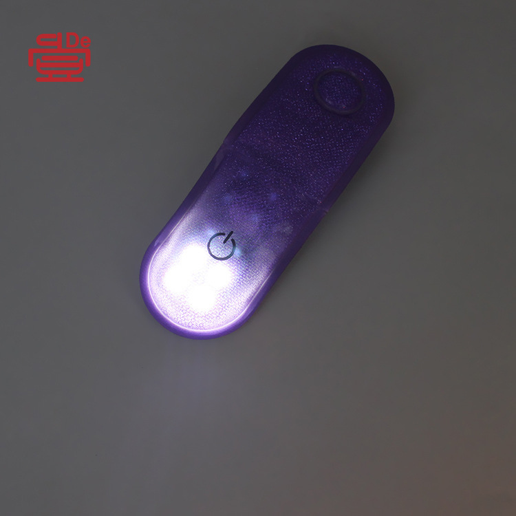 nam châm đèn LED sáng 4 ánh sáng, đèn LED phản chiếu ánh sáng của nút từ, cổ áo, bộ đồ ngủ.
