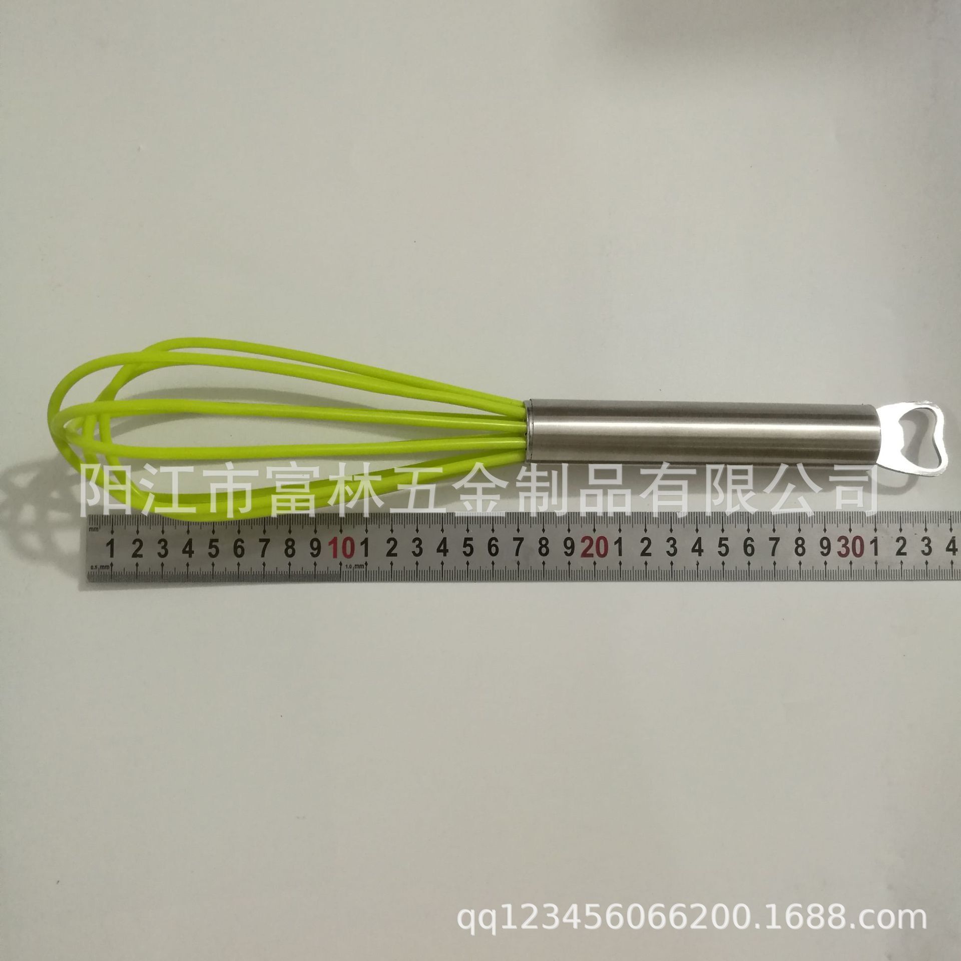 Nhà sản xuất trực tiếp bán một hỗn hợp silicon với máy mở chai 5 dòng.
