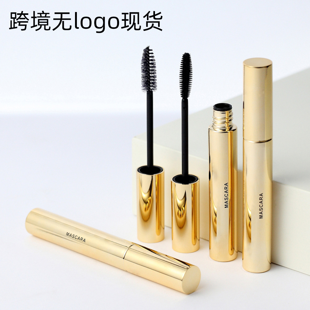 Sắp xếp chéo không có logo mascara, vị trí dài, dài, dài, dài, ngọt, màu sắc cao, trung lập.