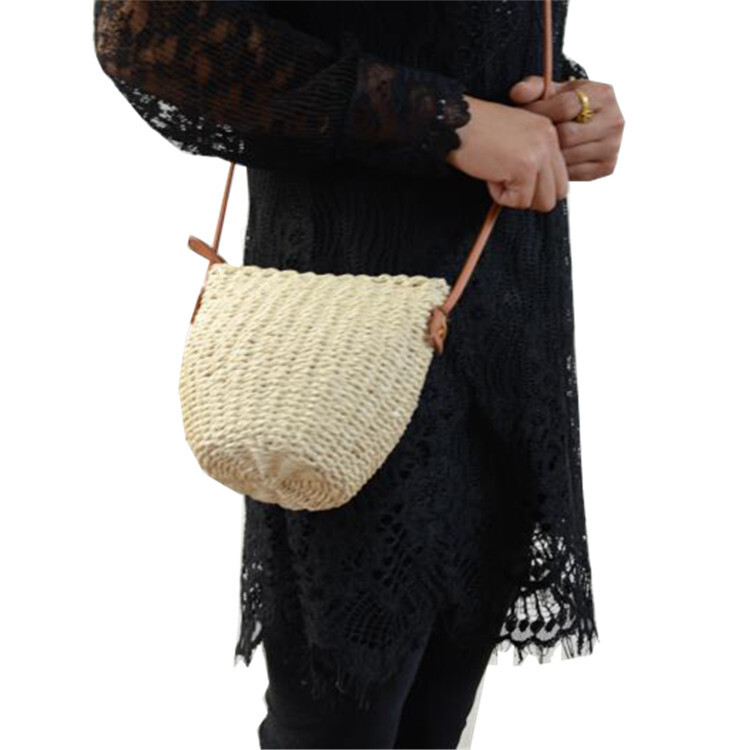 2023 new grass-pack hand-weaved shoulder-slashed travel bag