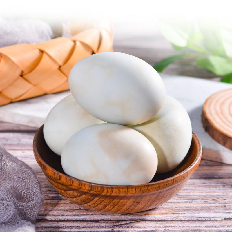 20 quả trứng theo thời trang, trứng vịt ẩm ở biển Bắc.