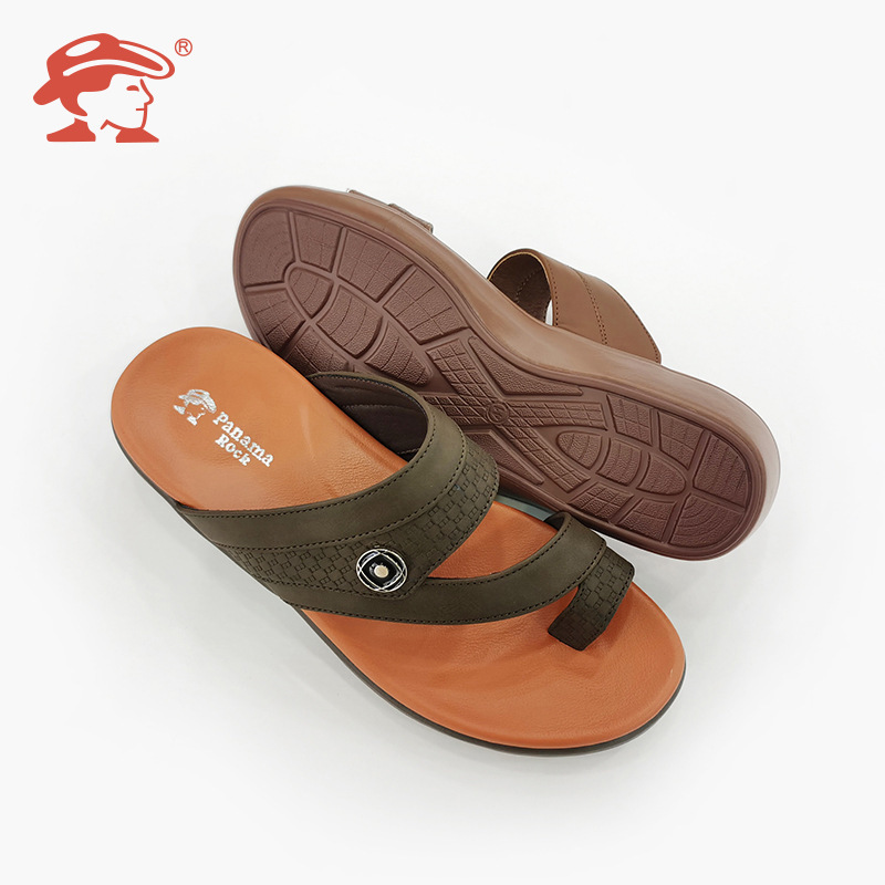 The Amazon cross-border toe-toe-toe sandals in South-East Asia with a round head of air and sandals on the floor.