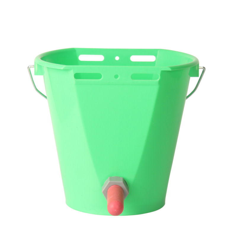 8L calf feeding buckets of imported polypropylene calf plastic feeding buckets with multiple mouths to cow and sheep