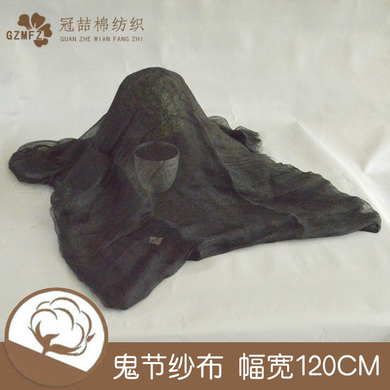 Rất nhiều khăn trải giường Halloween.