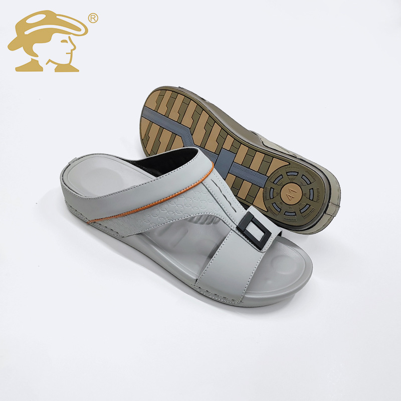 Processing custom-made cross-border Saudi Arabian male towing 2023 new summer slide-proof Middle Eastern size slippers