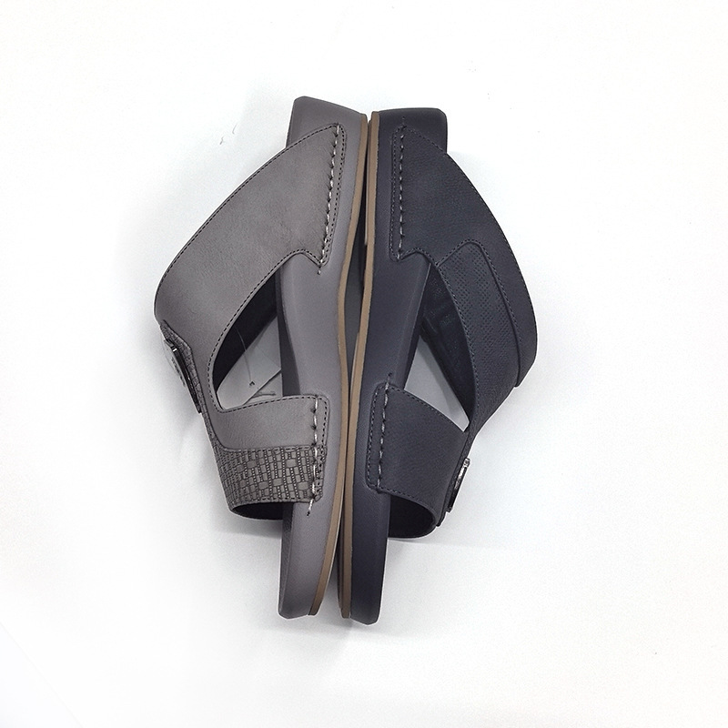 New money for Middle Eastern male slippers for cross-border foreign trade.