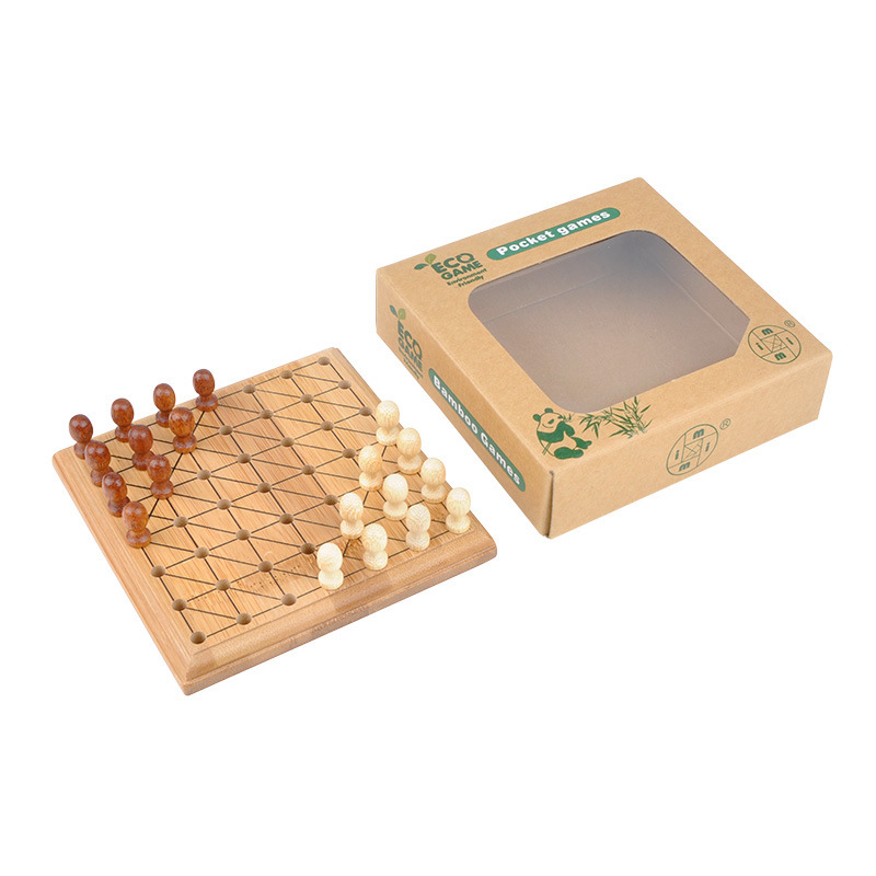 Mimi-ji plays the bamboo-made chess board series.