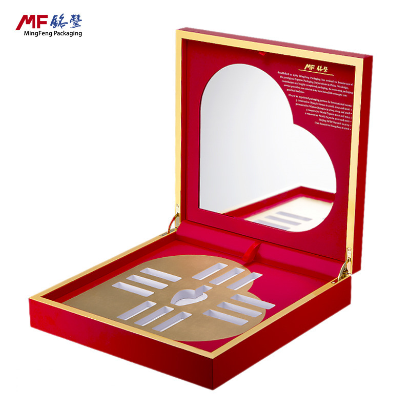 The factory produces high-light wood boxes, PU light paint makeup boxes, flip-cover skin-care boxes.