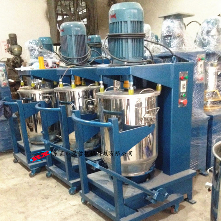 Quá trình phân phối tự chế của 50 kg bột, hỗn hợp tốc độ cao của cá thu biển, bột hồng.