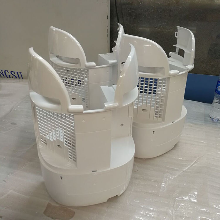 Shanghai Moot Processing Plant has modeled plastic casings.