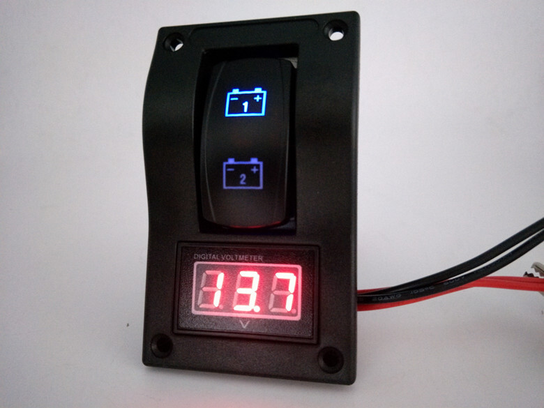 12V with a voltage display for the bus switch (voltage red LED)